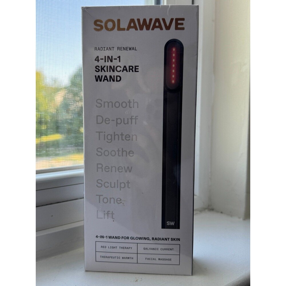 Solawave red light skincare wand NEW, sealed